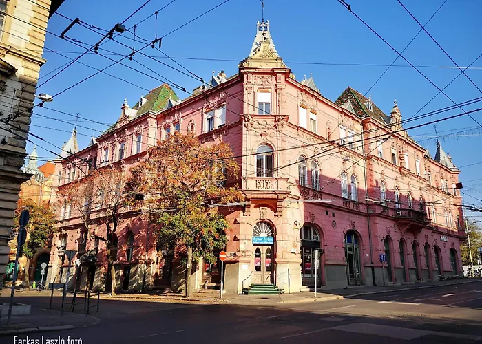 Tato Apartman
